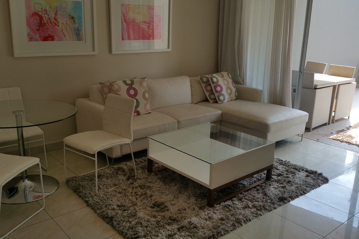 Upmarket 2-bedroom, 2-bathroom apartment , Sandhurst, Sandton, Central! - Photo 2