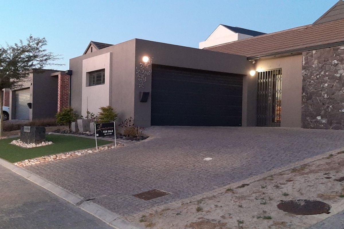STUNNING 3 BEDROOM HOUSE TURNBERRY VILLAGE KUILSRIVER - Photo 4