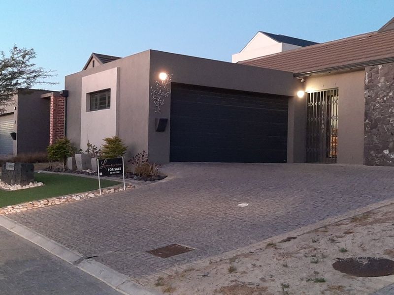 STUNNING 3 BEDROOM HOUSE TURNBERRY VILLAGE KUILSRIVER - Photo 4