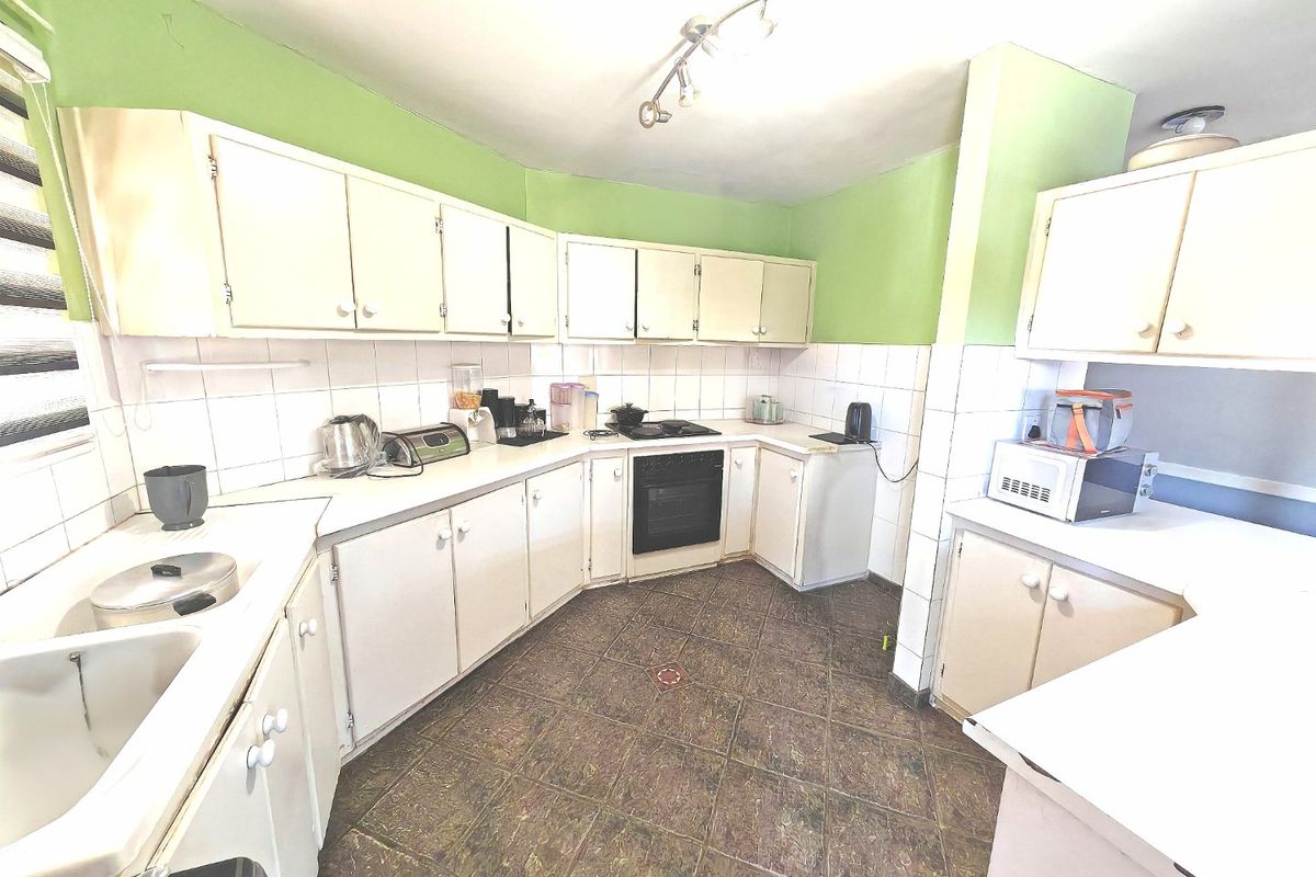 Looking for Space? This is it! - Photo 4