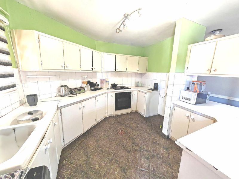 Looking for Space? This is it! - Photo 4