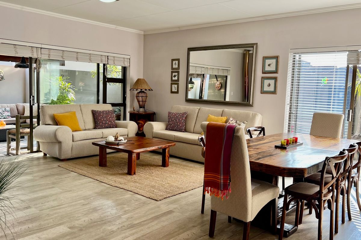 STYLISH, LOW MAINTENANCE LIVING IN PRESTIGIOUS EARL COURT LIFESTYLE ESTATE - Photo 2