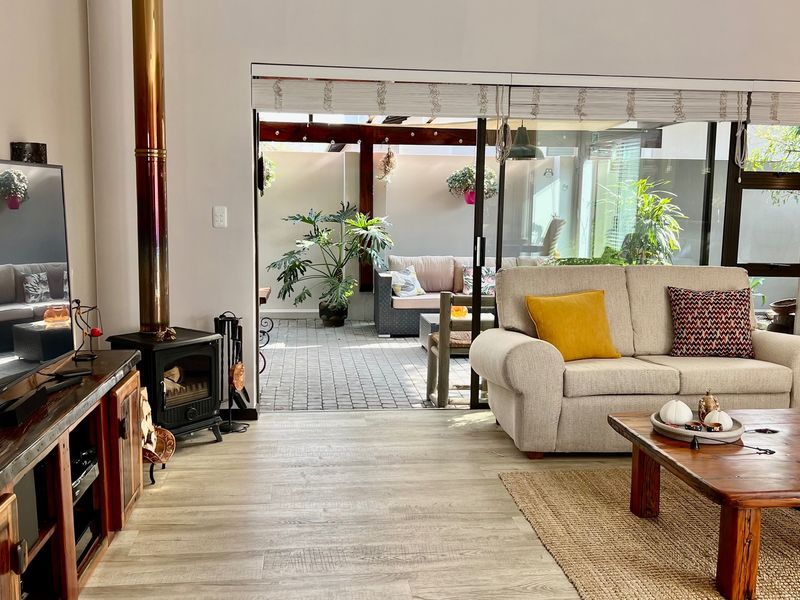 STYLISH, LOW MAINTENANCE LIVING IN PRESTIGIOUS EARL COURT LIFESTYLE ESTATE - Photo 10