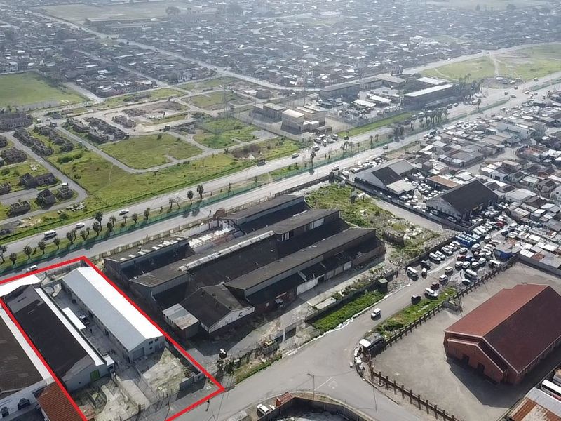 High-Potential Industrial Property in a Prime Location - Ideal Site for Wholesale, Church Premises, Warehouses, Manufacturing, Distribution, Storage or Butchery Business. - Photo 7