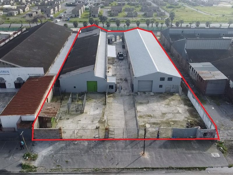 High-Potential Industrial Property in a Prime Location - Ideal Site for Wholesale, Church Premises, Warehouses, Manufacturing, Distribution, Storage or Butchery Business. - Photo 5