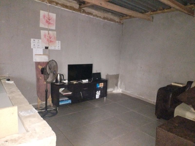 1 Bedroom house for sale in Mzingazi - Photo 8