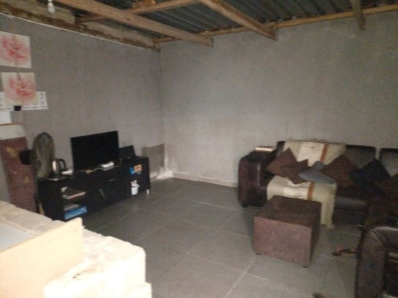 1 Bedroom house for sale in Mzingazi - Photo 7