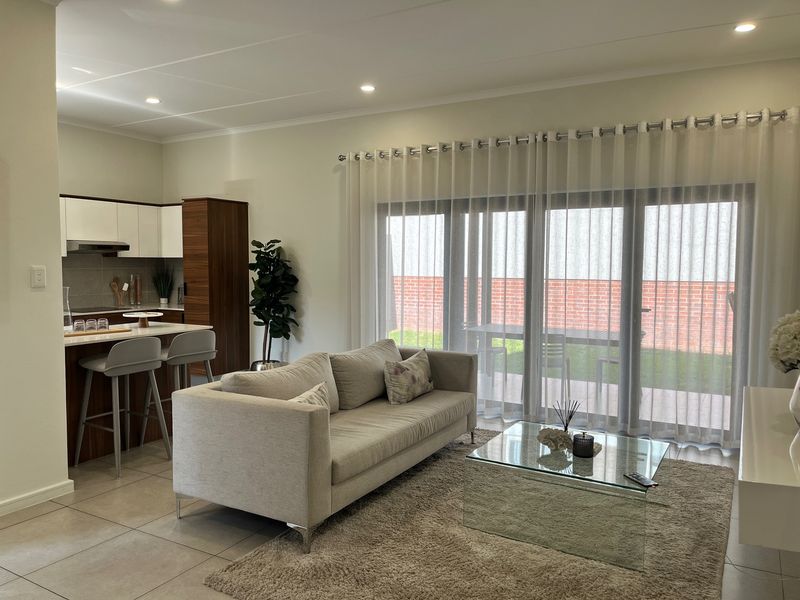 3-Bedroom Duplex Townhouse For Sale in Sunninghill - Photo 2