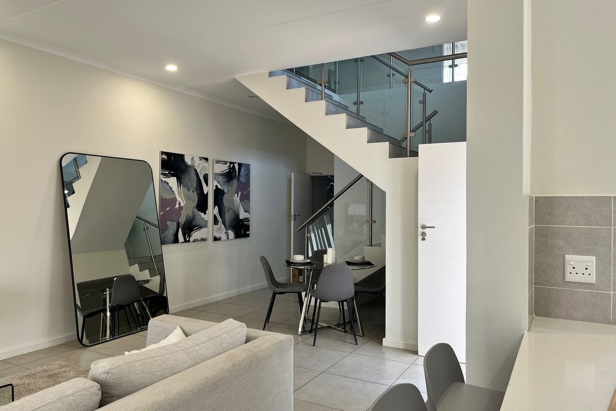 3-Bedroom Duplex Townhouse For Sale in Sunninghill - Photo 5