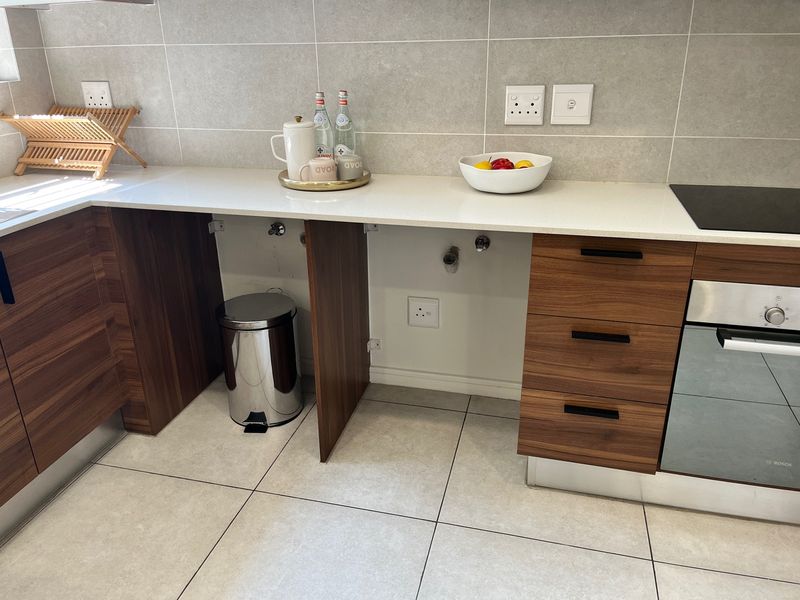 3-Bedroom Duplex Townhouse For Sale in Sunninghill - Photo 6