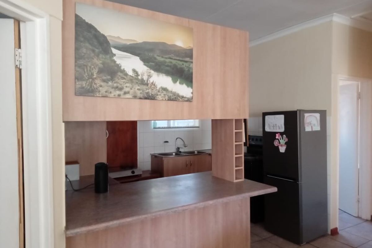 Lovely, neat town house for Sale in Panorama Park, Bloemfontein - Photo 3