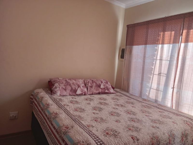 Lovely, neat town house for Sale in Panorama Park, Bloemfontein - Photo 9