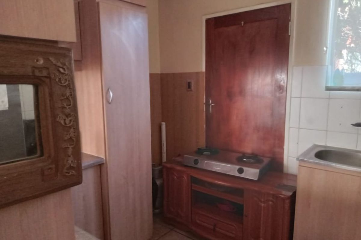 Lovely, neat town house for Sale in Panorama Park, Bloemfontein - Photo 4