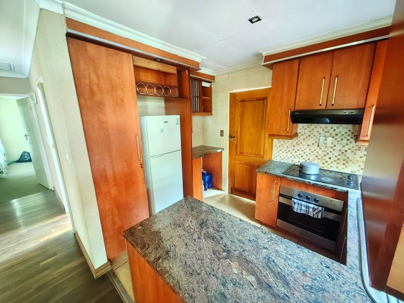 3 bedroom 2 bath house for sale in Cosmo City - Photo 3