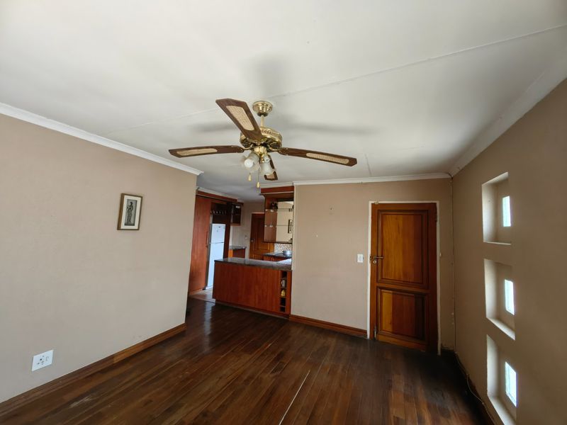 3 bedroom 2 bath house for sale in Cosmo City - Photo 9