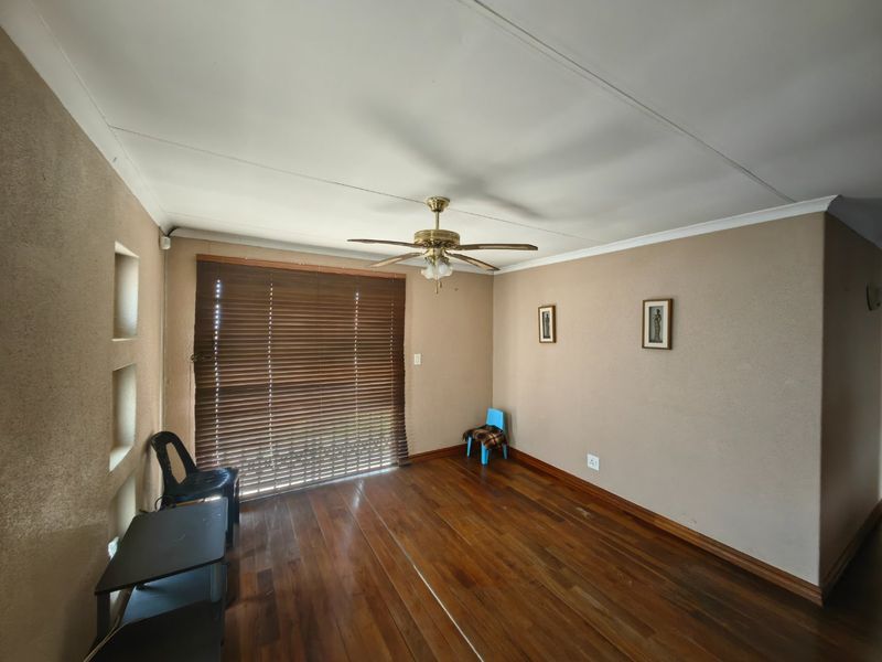 3 bedroom 2 bath house for sale in Cosmo City - Photo 8