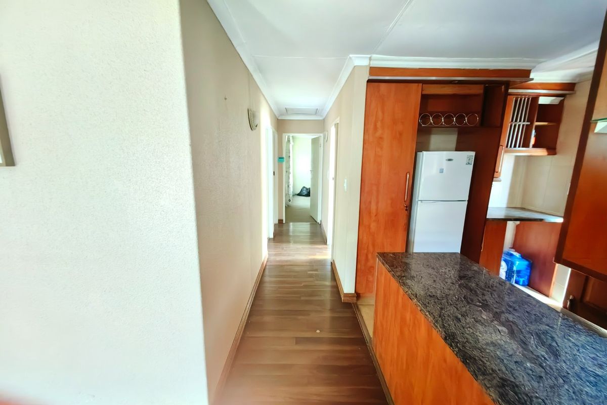 3 bedroom 2 bath house for sale in Cosmo City - Photo 5