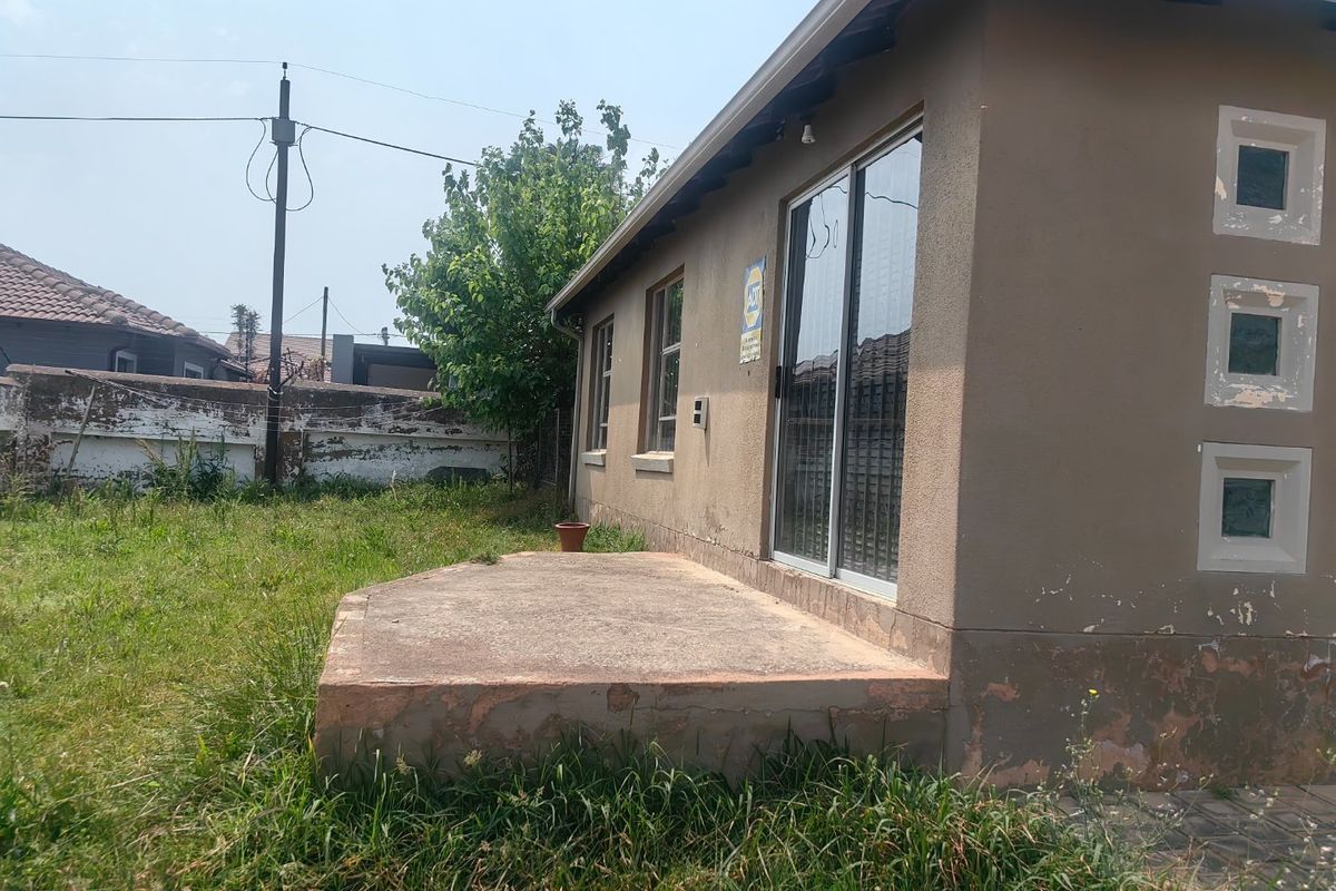 3 bedroom 2 bath house for sale in Cosmo City - Photo 2