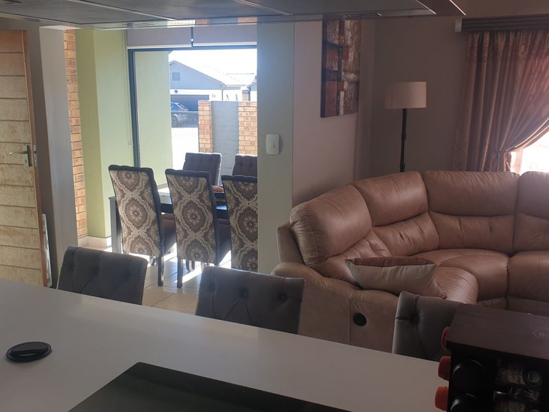 Why Settle for Basics - Photo 9