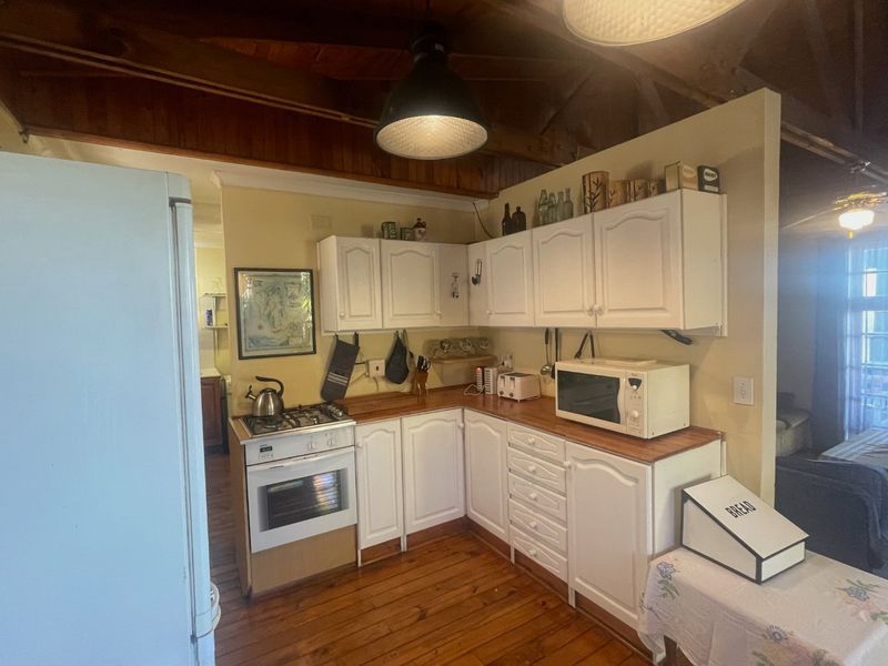 Lifestyle farm with Mountain and Valley views in Plettenberg Bay - Photo 6