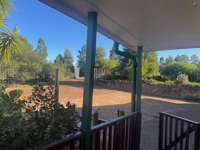 Lifestyle farm with Mountain and Valley views in Plettenberg Bay - Photo 8