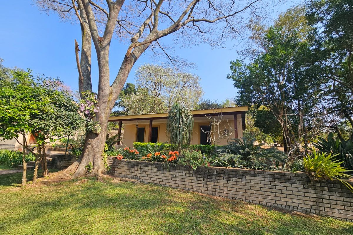 Lifestyle Estate, Centrally Located, Income Earning Potential  - Photo 2
