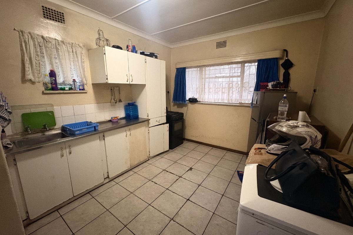 3 Bedroom House for Sale in Roosheuwel  - Photo 4