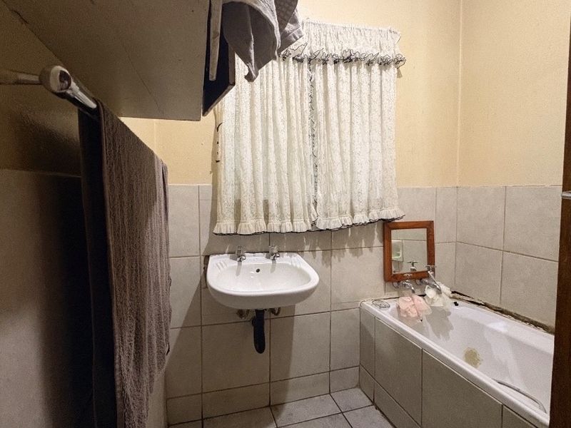 3 Bedroom House for Sale in Roosheuwel  - Photo 7