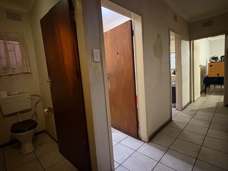 3 Bedroom House for Sale in Roosheuwel  - Photo 9