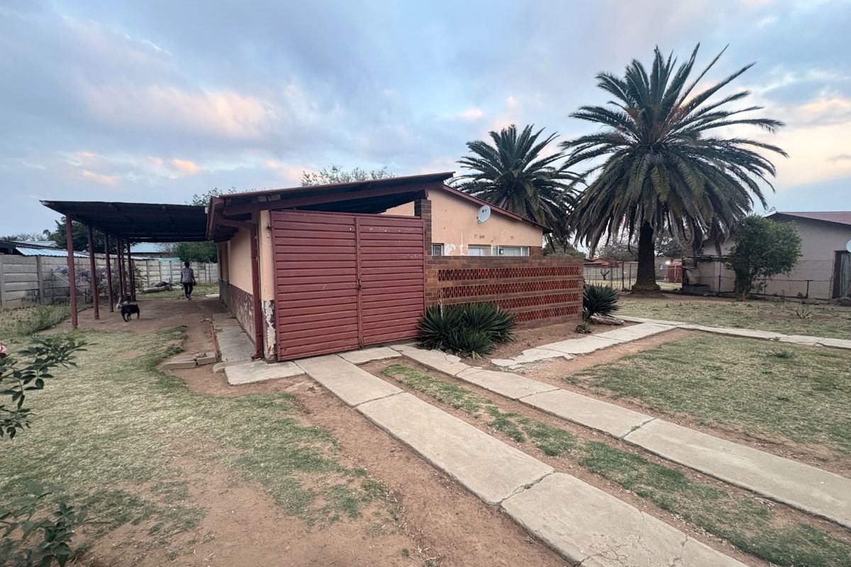 3 Bedroom House for Sale in Roosheuwel  - Photo 3