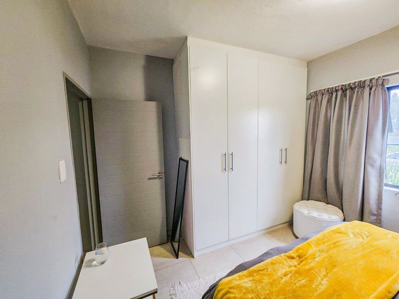 2 Bedroom Apartment / Flat for Sale in Hilton Central - Photo 5