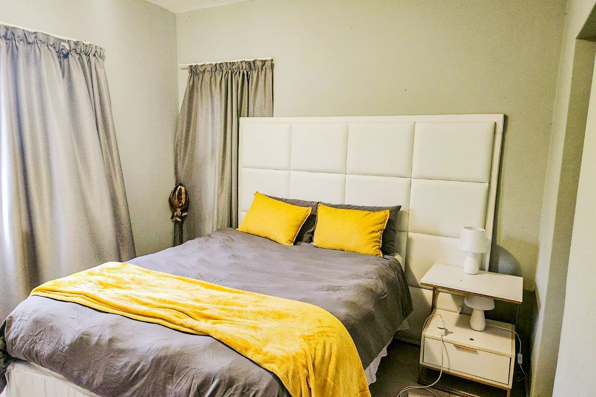 2 Bedroom Apartment / Flat for Sale in Hilton Central - Photo 4