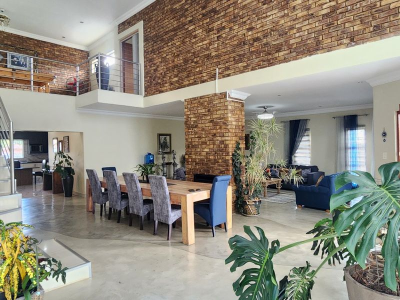 Spacious & Modern Family Home for Sale in Erasmia - Photo 5