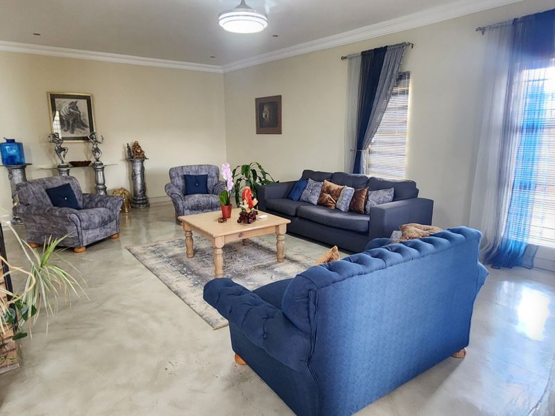 Spacious & Modern Family Home for Sale in Erasmia - Photo 4