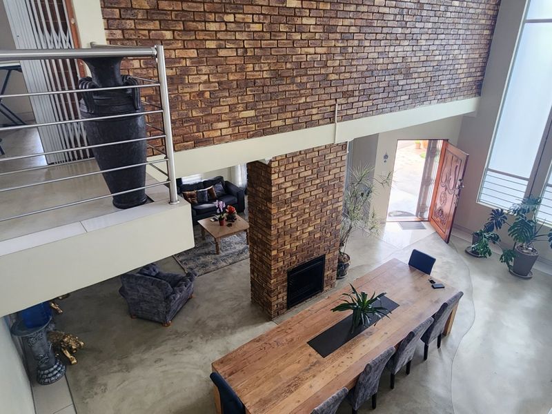 Spacious & Modern Family Home for Sale in Erasmia - Photo 10