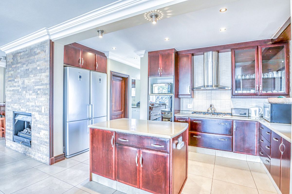 Luxury Living – Your Dream Home in Harbour Town, Vaal Marina - Photo 2