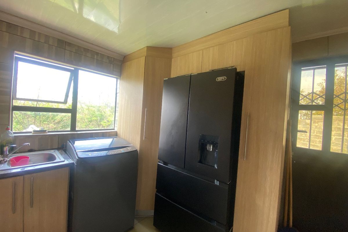 Mdantsane Nu 13 Perfect Home, Perfect Price. Easy access from Golden Hiway - Photo 5