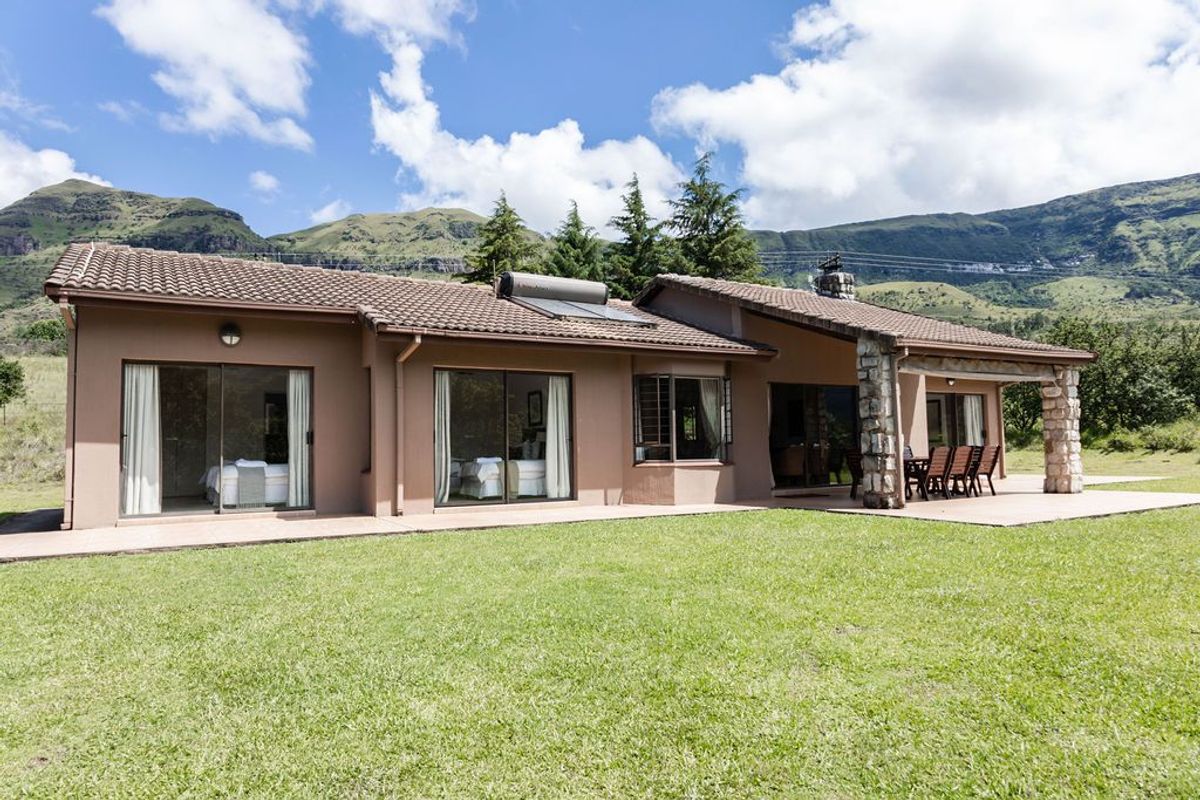 Smart Investment in Share Block – 3-Bed, 3-Bath Chalet in Fernwood’s Mountain Estate - Photo 2