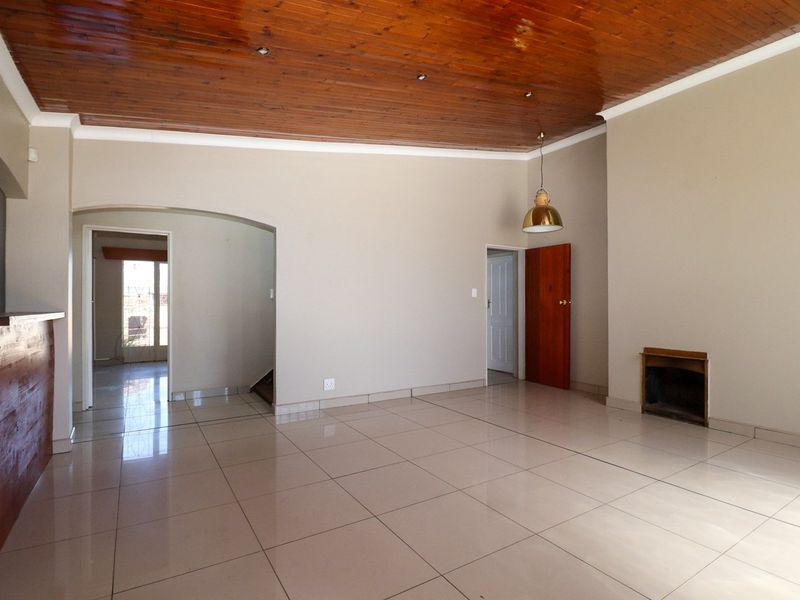 MODERN OFFICE SPACE  & PARKING - Photo 4