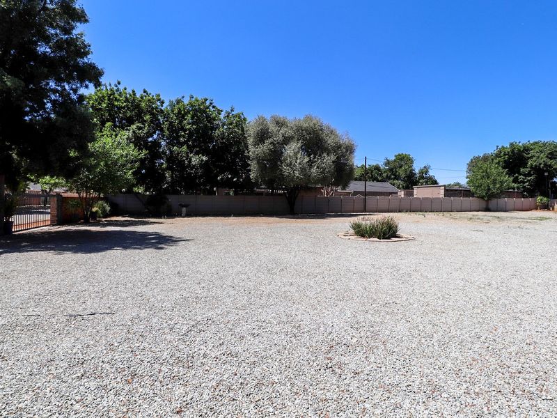 MODERN OFFICE SPACE  & PARKING - Photo 3