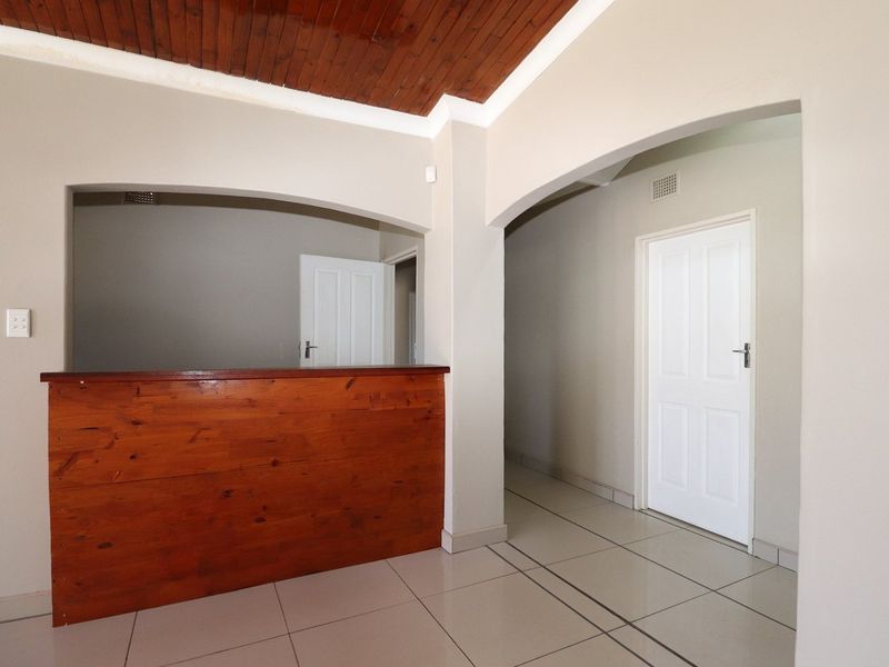 MODERN OFFICE SPACE  & PARKING - Photo 6