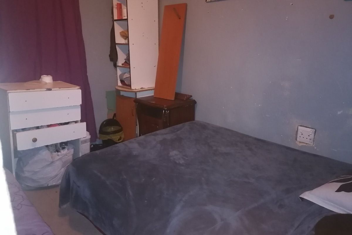 3 bedroom house with seperate entrance for sale - Photo 5