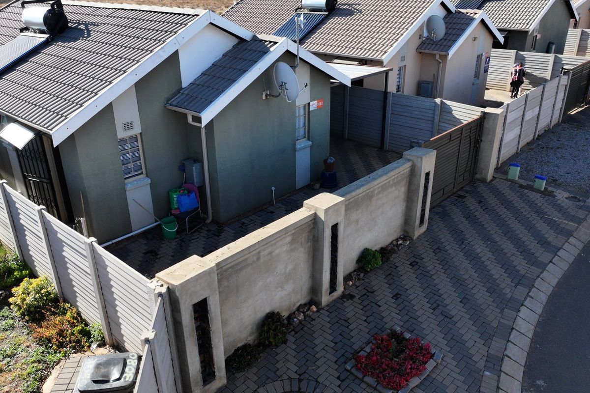 Spacious 3Bedroom House for Sale in Sky City - Photo 2