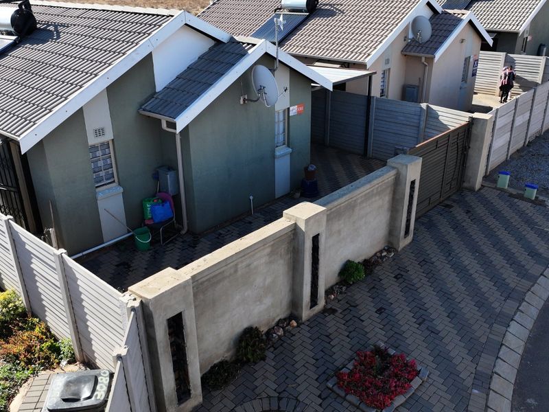Spacious 3Bedroom House for Sale in Sky City - Photo 2