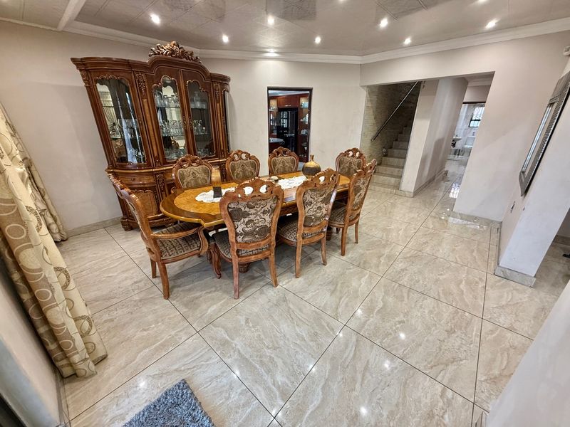 Seize This Spectacular Rare Gem In Aerorand West of 686m2. - Photo 7