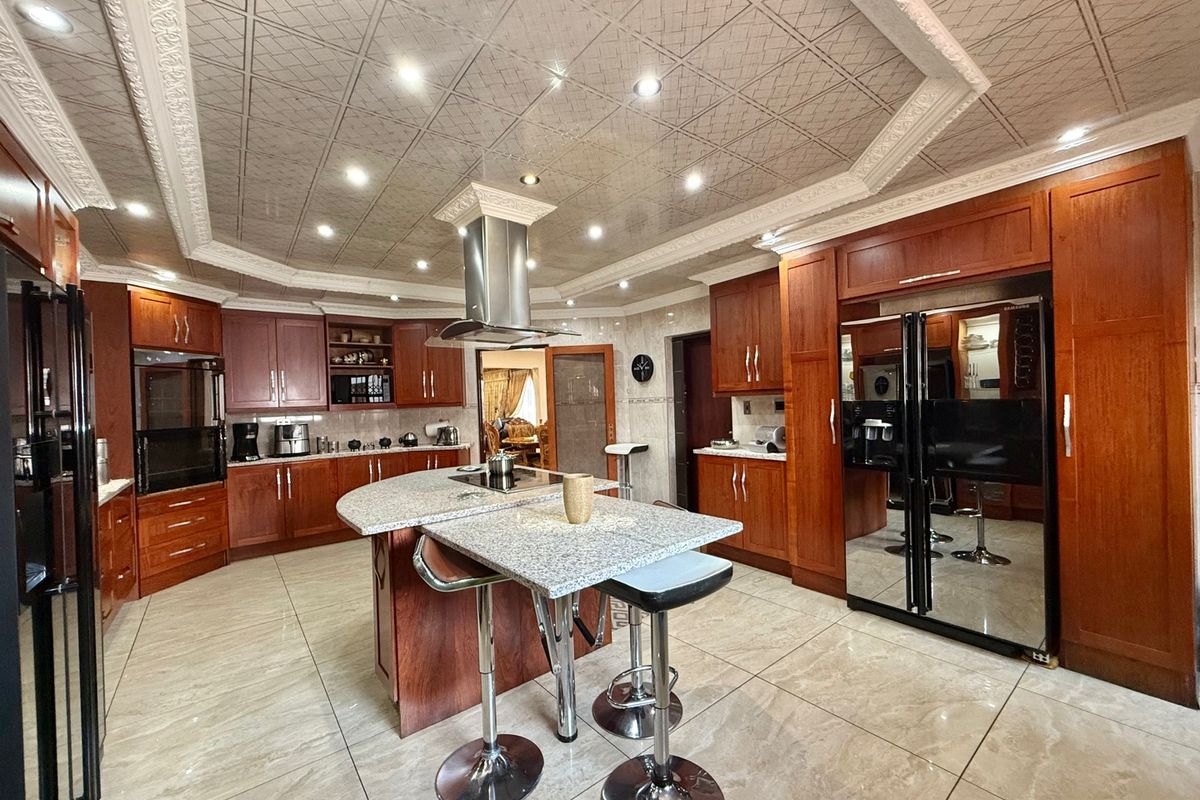 Seize This Spectacular Rare Gem In Aerorand West of 686m2. - Photo 5