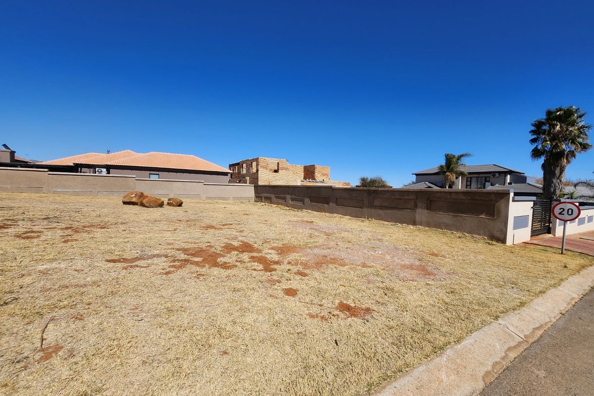 Transform your vision into reality by securing your ideal vacant land today. - Photo 3