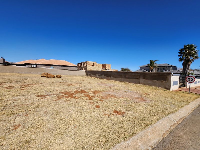 Transform your vision into reality by securing your ideal vacant land today. - Photo 3