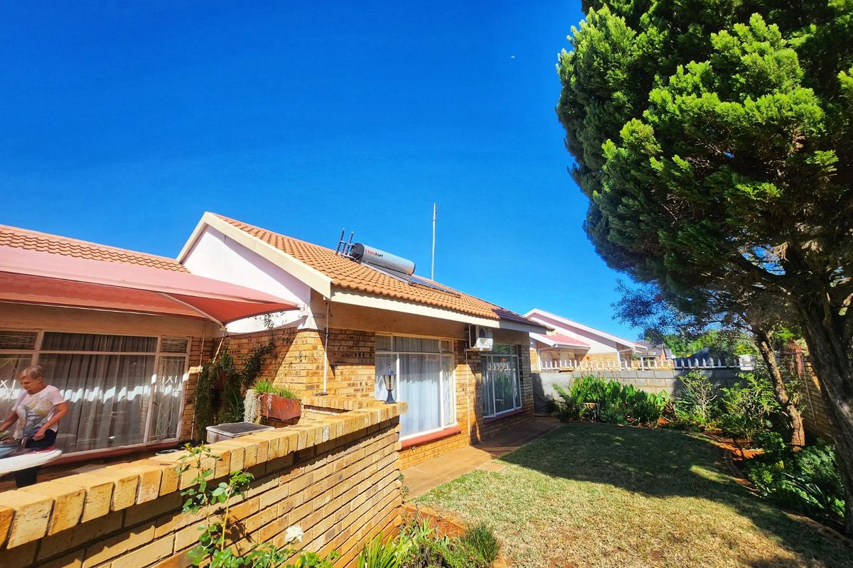 Cosy 3-Bedroom Home with Garden and Borehole in a Convenient Location - Photo 4
