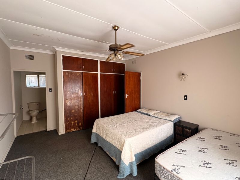 Spacious 3-Bedroom Home with Income-Generating Flat in Flamwood  - Photo 10